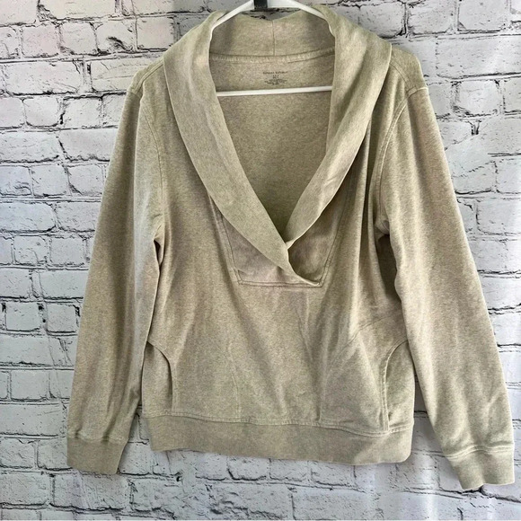 Banana Republic Sweaters - Banana Republic Pullover Cream Sweater with Kangaroo Pocket Size Large